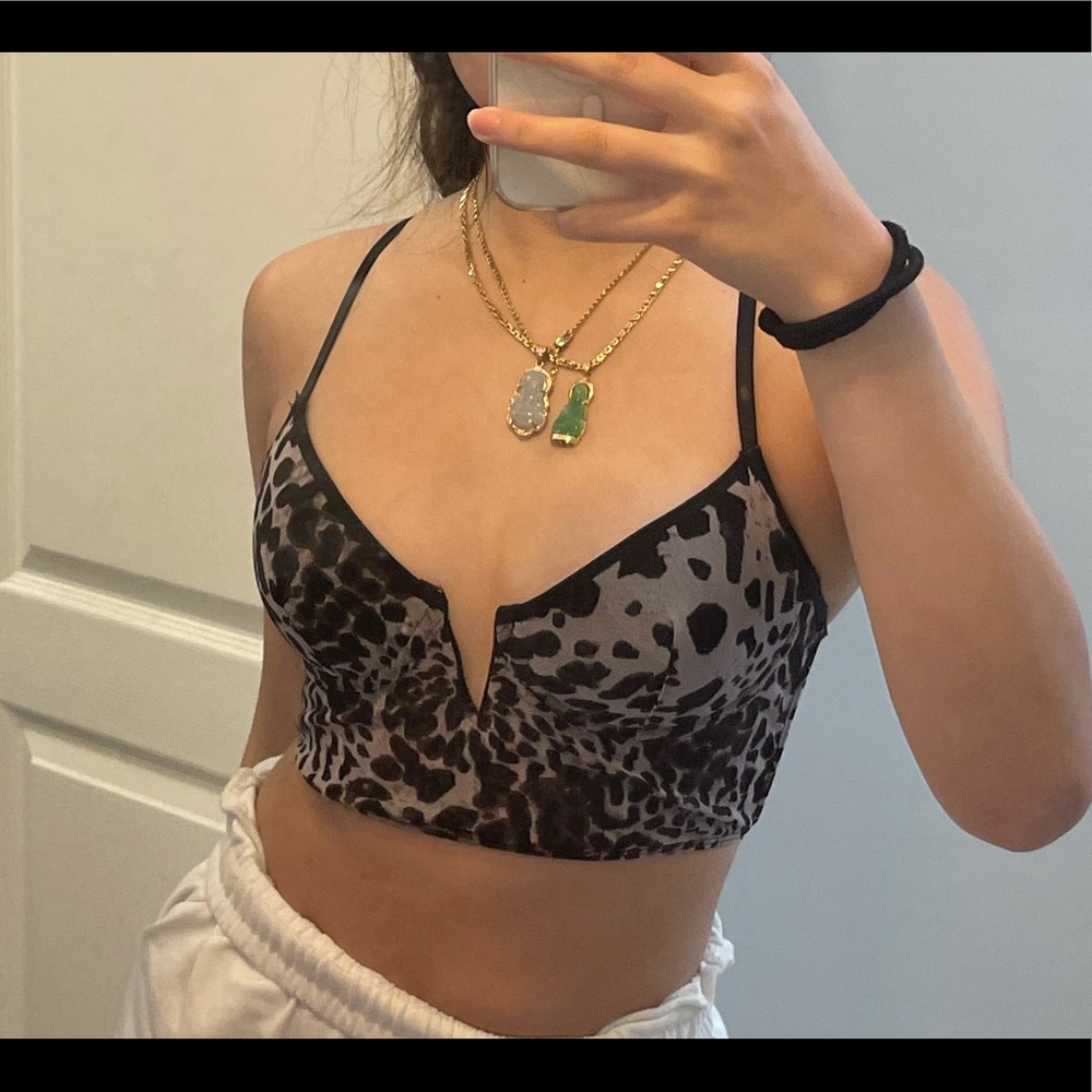 garage cheetah top